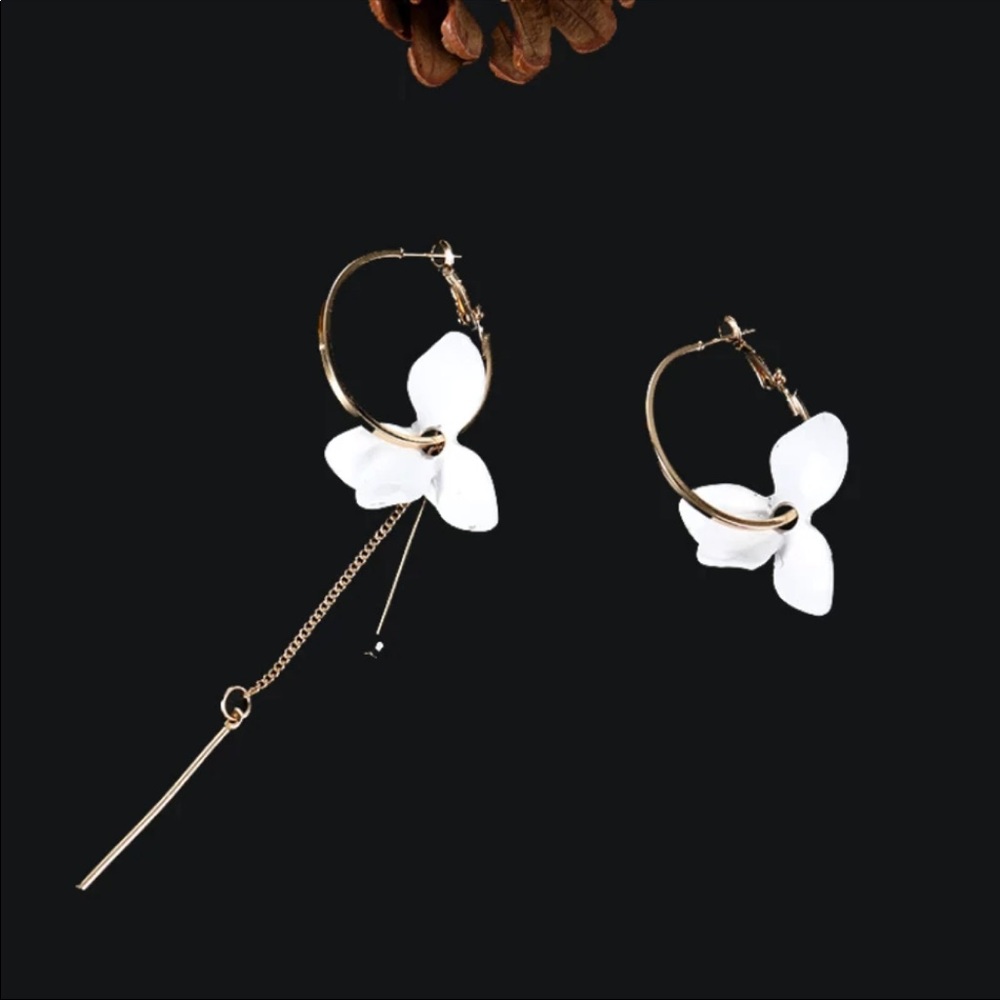 🌺Boho White flower Gold Tassel Chain drop Earring - Picture 8 of 16